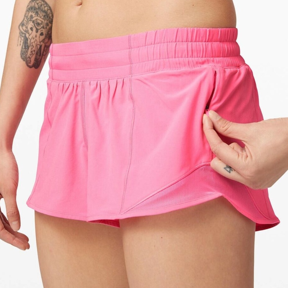 Lululemon Hotty Hot Low-rise Lined Shorts 2.5